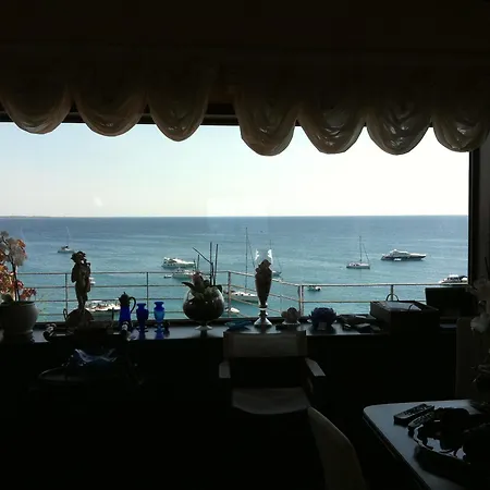 ベッド・アンド・ブレックファスト Palace Vista Mare 3*