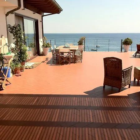 Palace Vista Mare ベッド・アンド・ブレックファスト