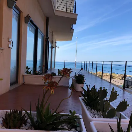 Palace Vista Mare ベッド・アンド・ブレックファスト 3*